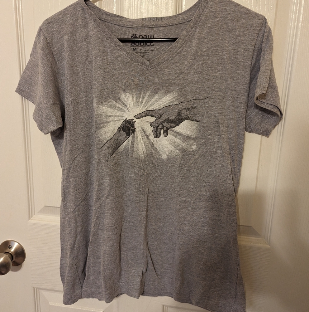 Womens paw graphic tee